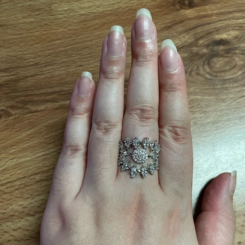 Unique Ring